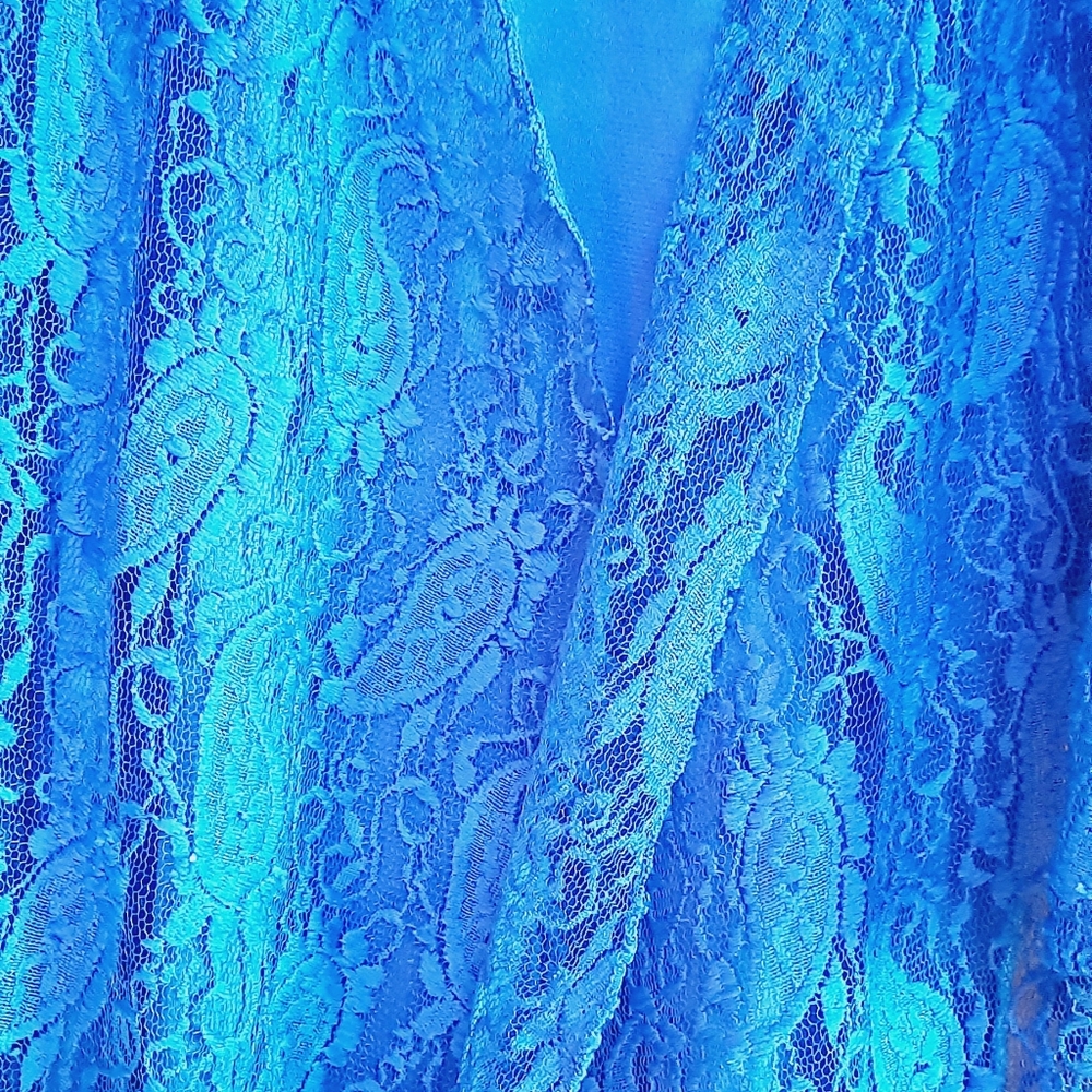 Blue Lace Full Shrug slip - Picture 5 of 5